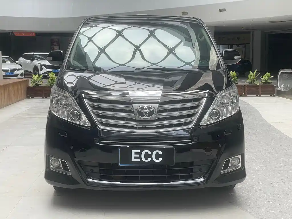 Toyota Alphard 2012