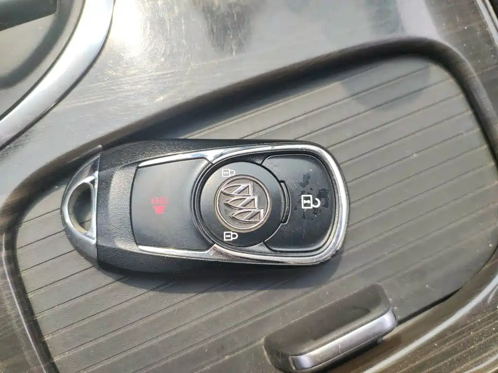 Buick Envision Plus 2020 — фото 12