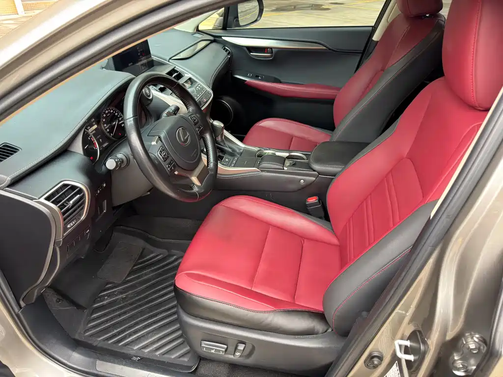 Lexus NX 2021
