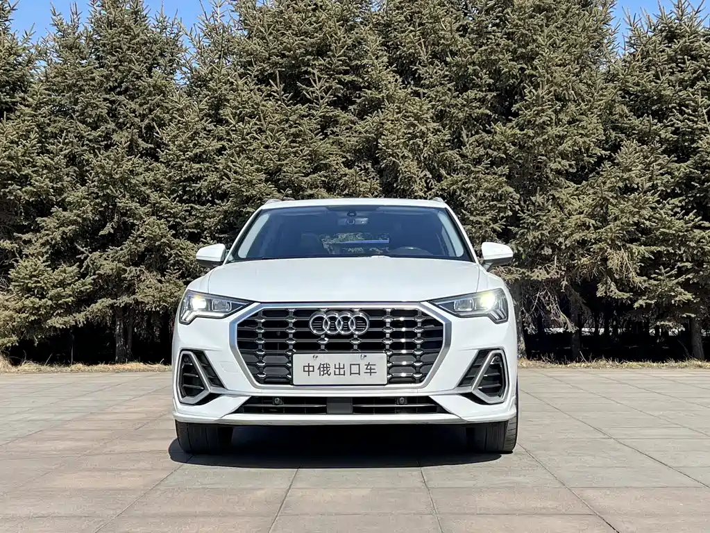 Audi Q3 2022 — фото 2