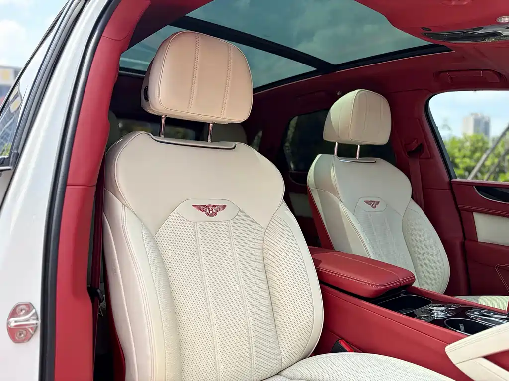 Bentley Bentayga 2022 — фото 16