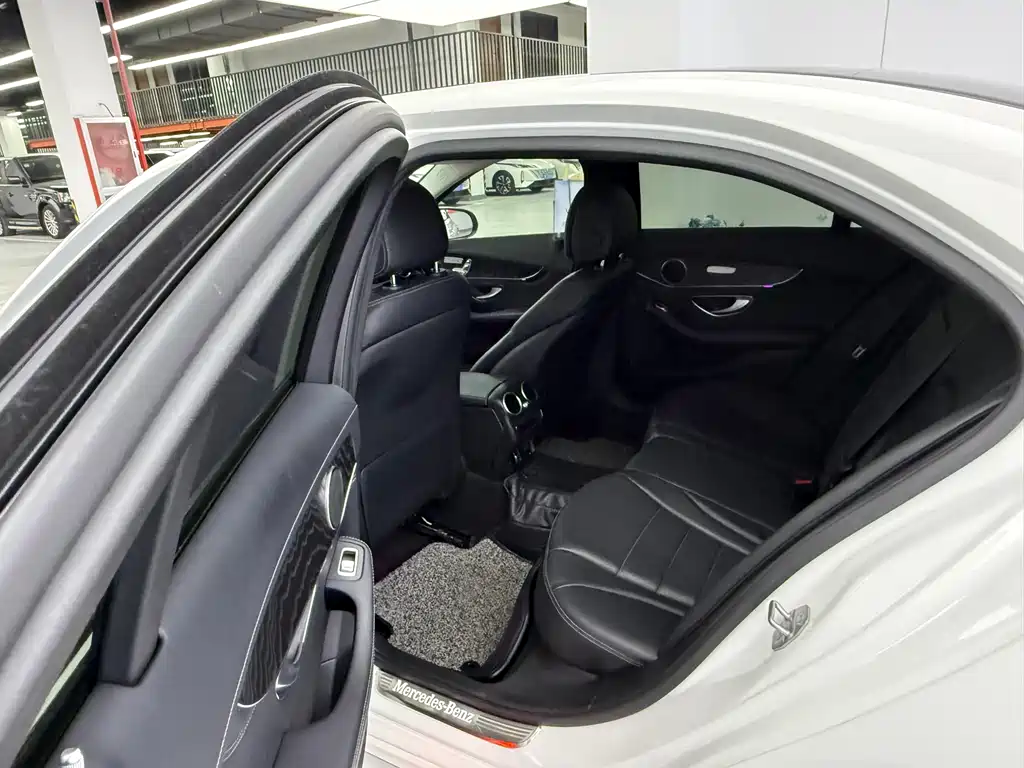 Mercedes-Benz C-Class 2020