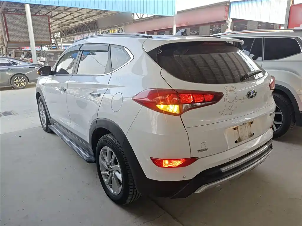 Hyundai Tucson 2016 — фото 23