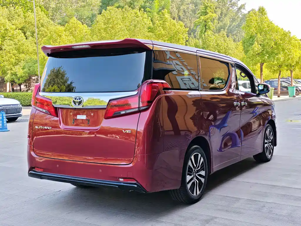 Toyota Alphard 2018 — фото 9