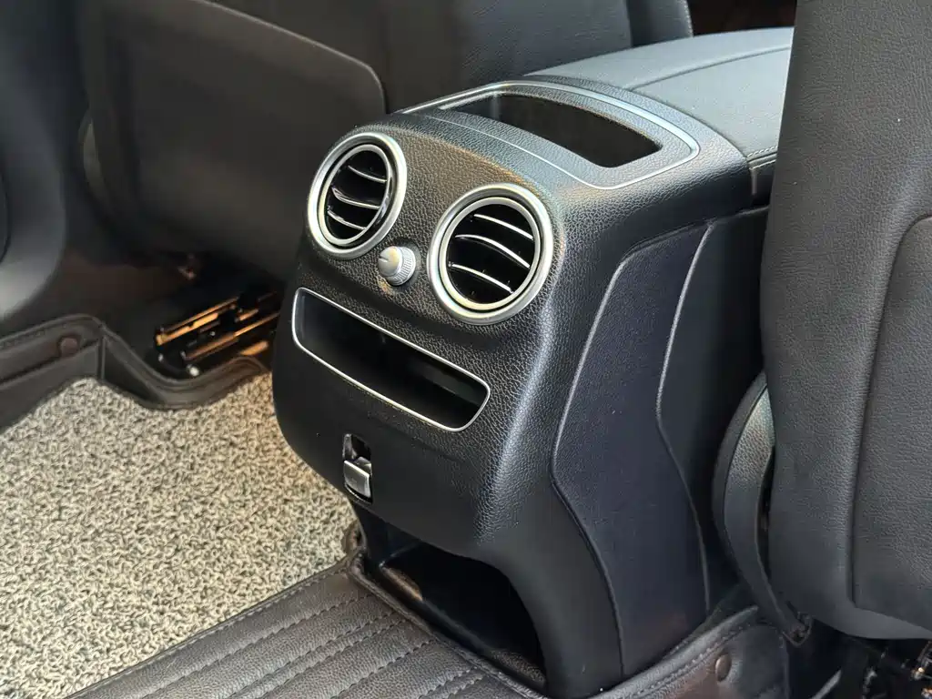 Mercedes-Benz GLC 2020 — фото 16