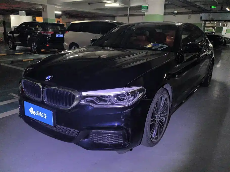 BMW 5 Series 2019 — фото 1