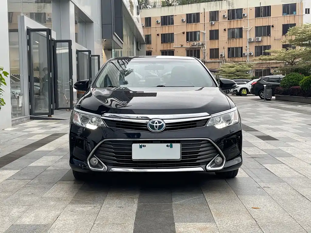 Toyota Camry 2016 — фото 17