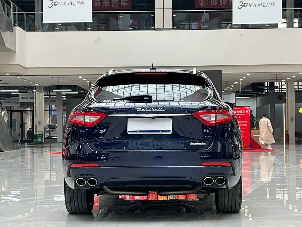 Maserati Levante 2017 — фото 8