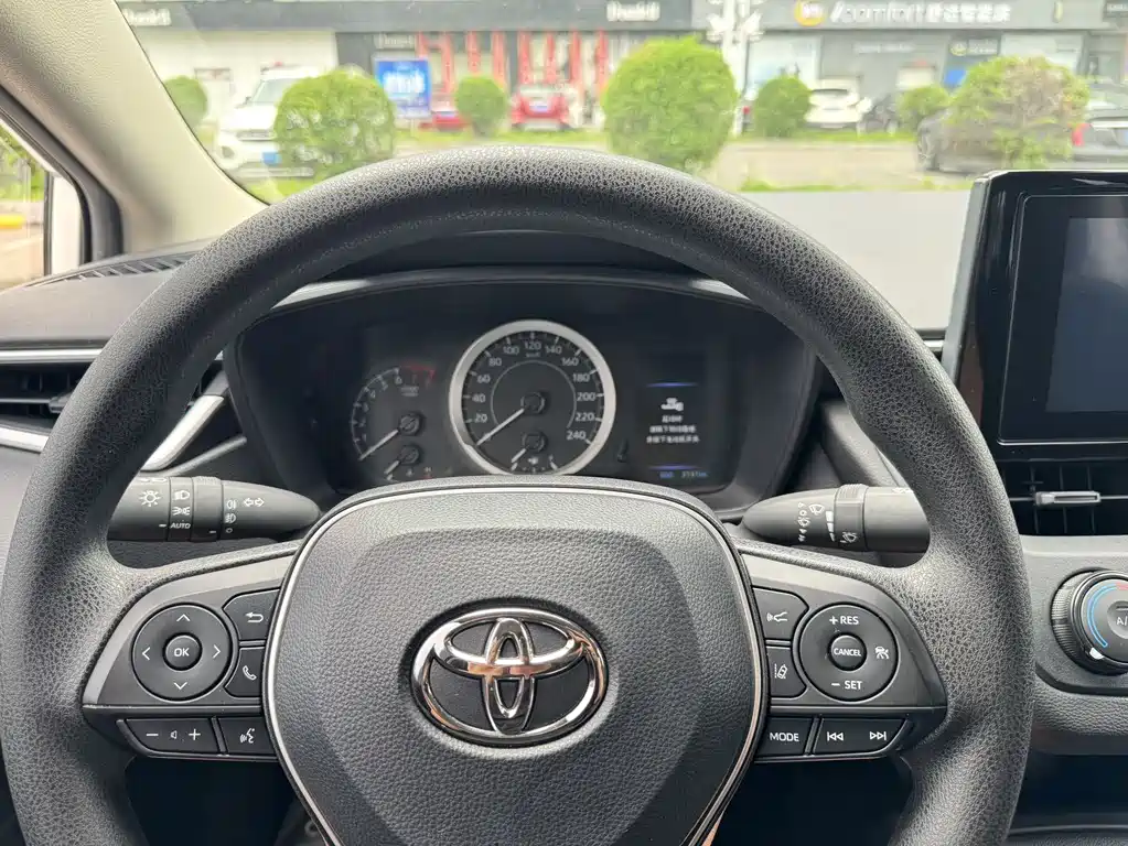 Toyota Corolla 2022 — фото 10