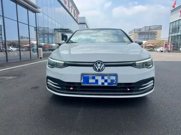 Volkswagen Golf 2024
