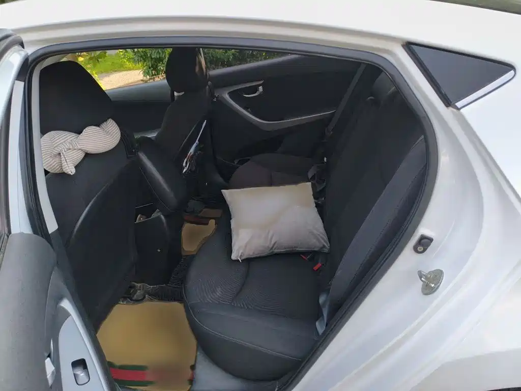 Hyundai Elantra Langdong 2016 — фото 15