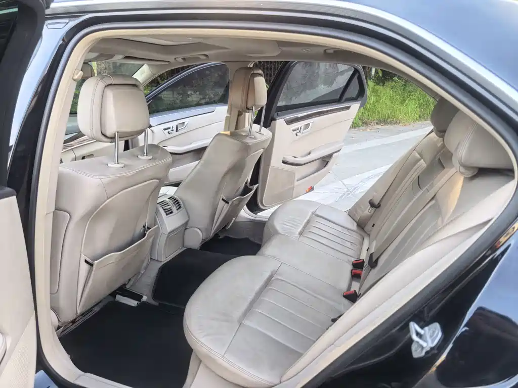 Mercedes-Benz E-Class 2013 — фото 12