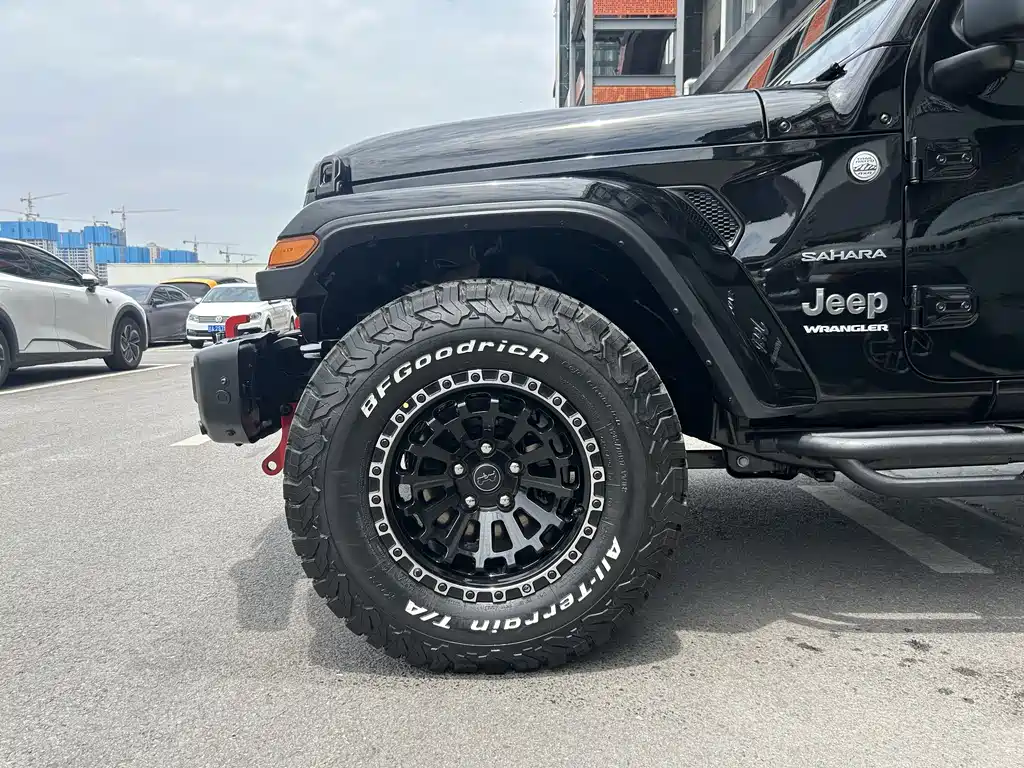 Jeep Wrangler 2025 — фото 19