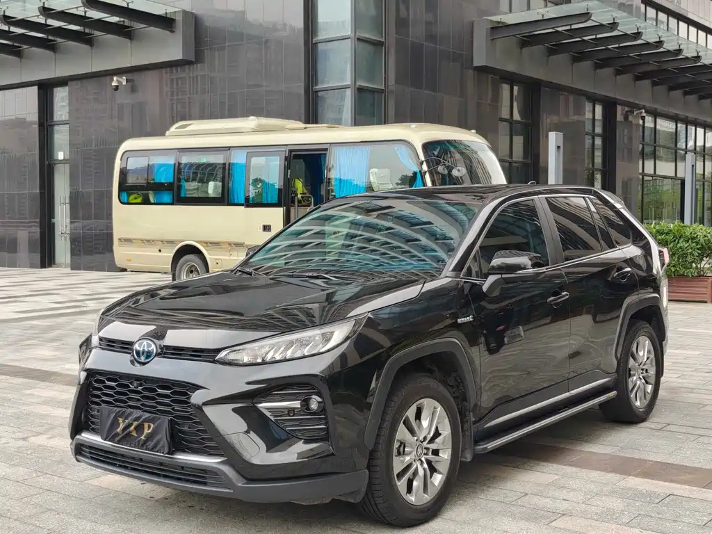 Toyota Wildlander 2023 — фото 2