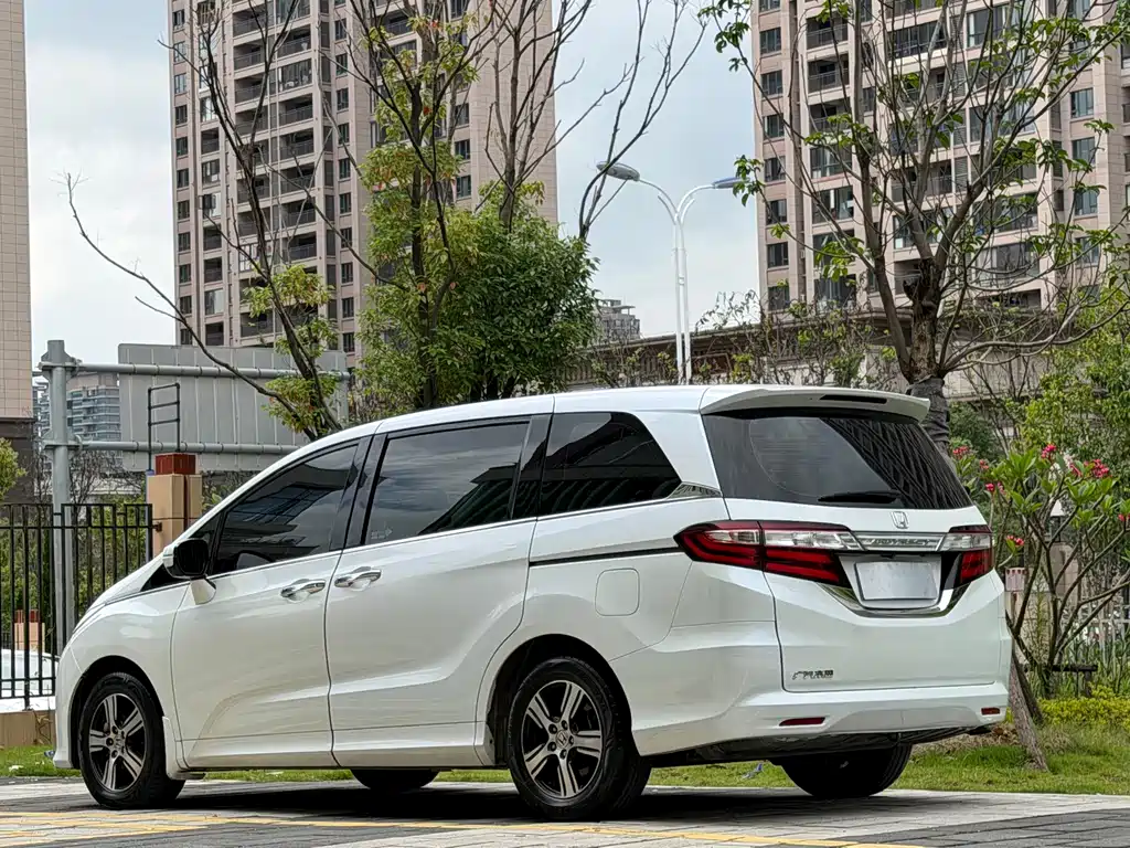 Honda Odyssey 2018 — фото 4
