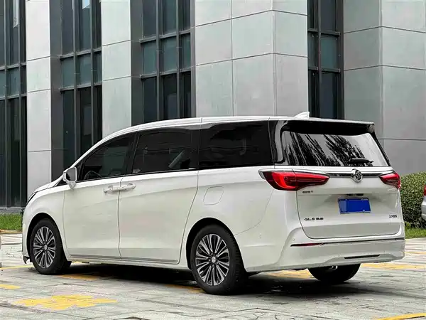 Buick GL8 2023
