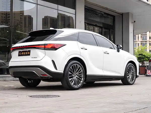 Lexus RX 2023