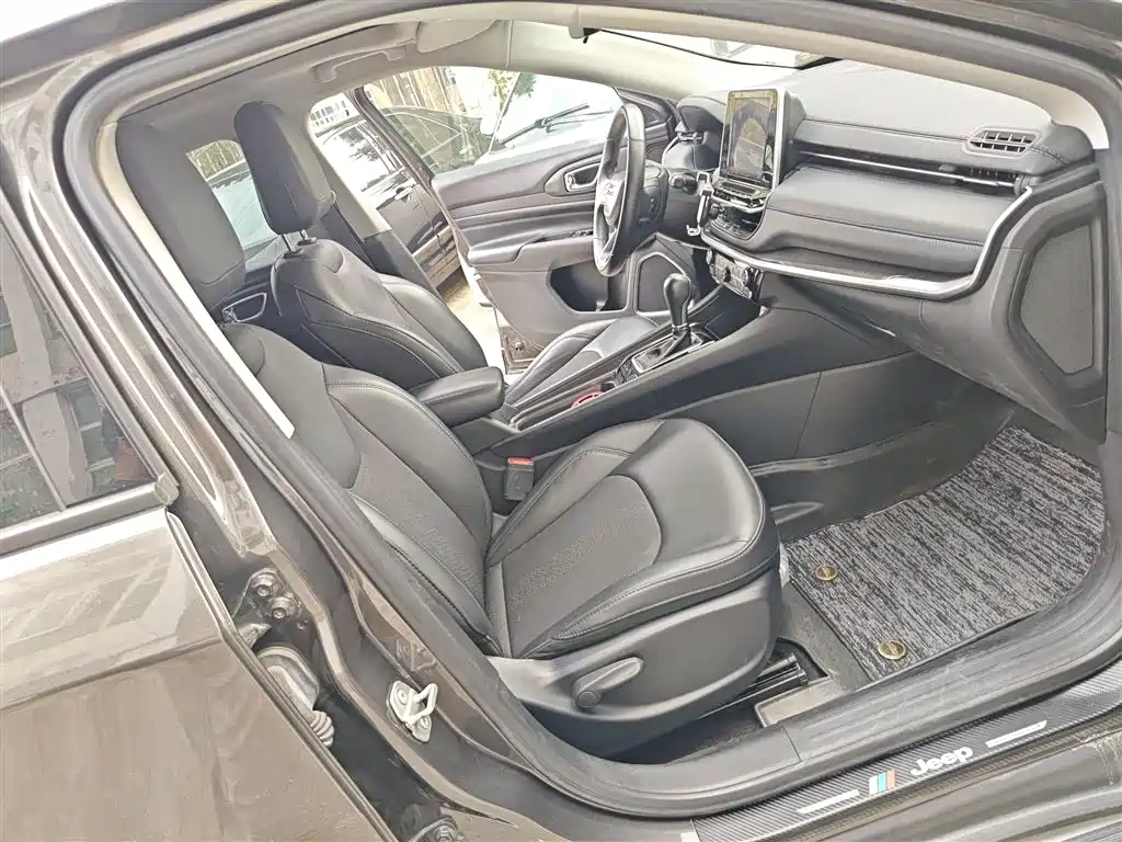 Jeep Compass 2021 — фото 20