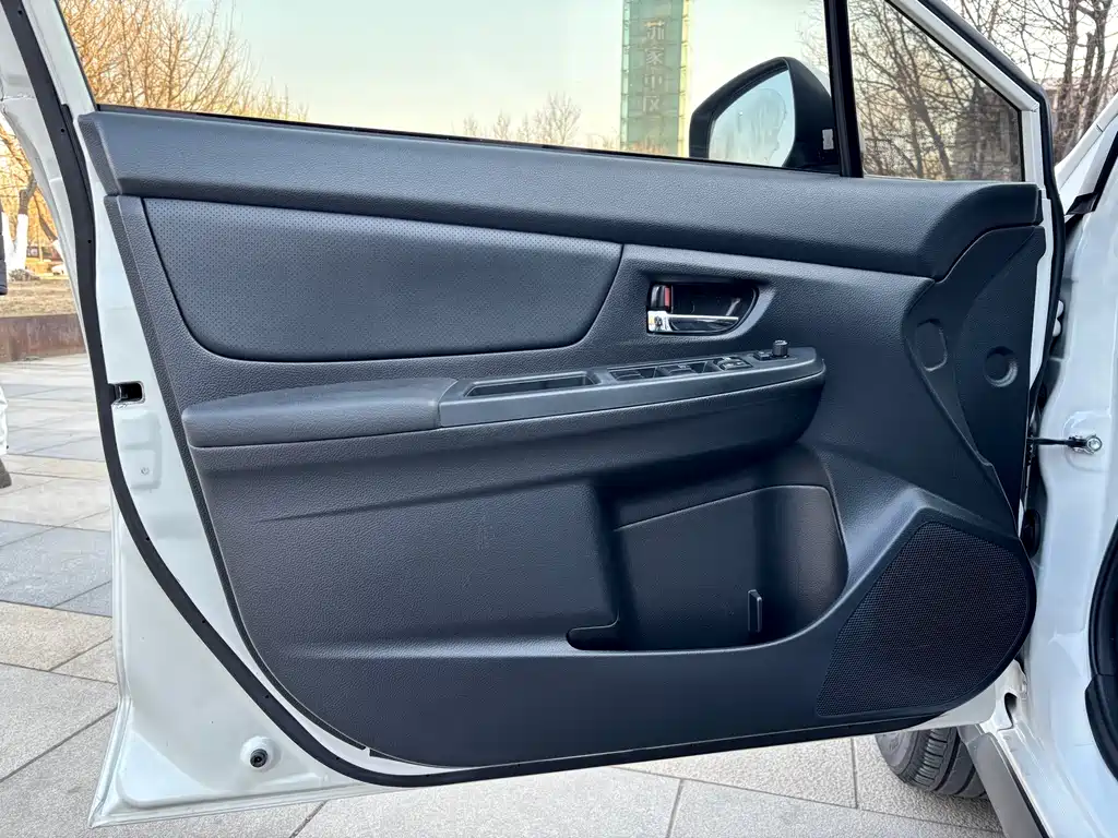 Subaru XV 2013 — фото 12