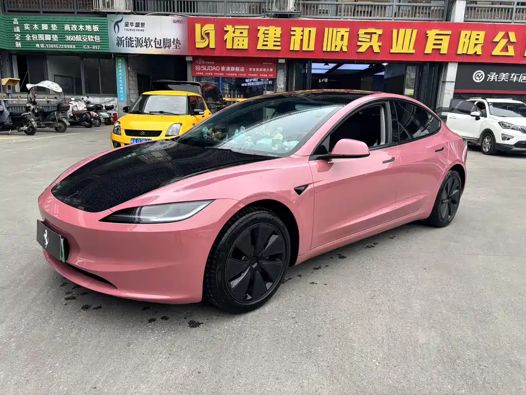 Tesla Model 3 2025