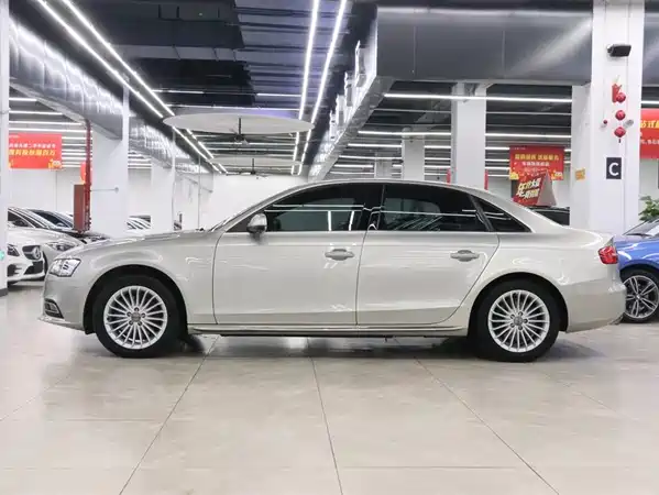 Audi A4L 2016