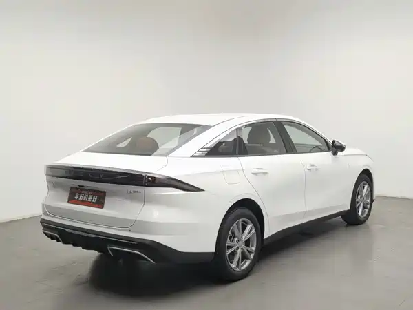 Geely Galaxy L6 2025