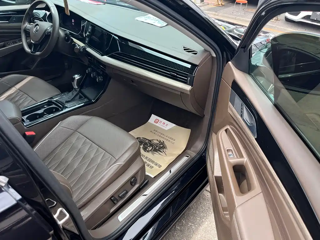 Volkswagen Passat 2019 — фото 12