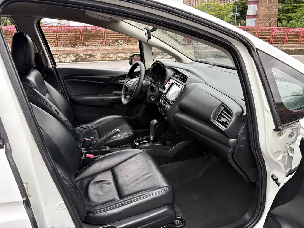 Honda Fit 2015 — фото 15