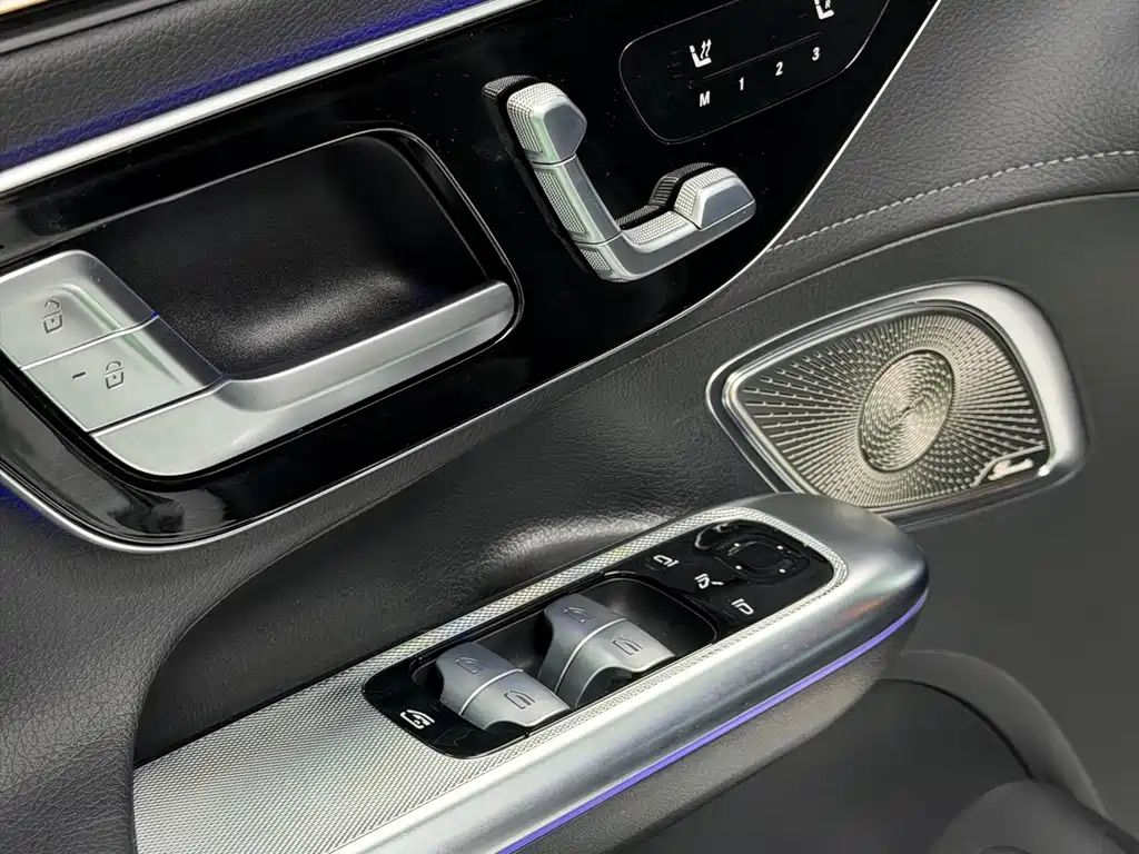 Mercedes-Benz EQE 2023 — фото 10