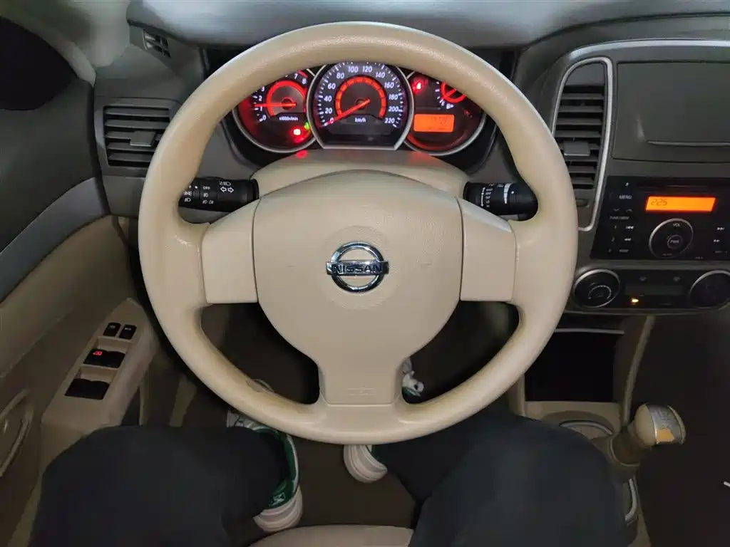 Nissan Sylphy 2014 — фото 11