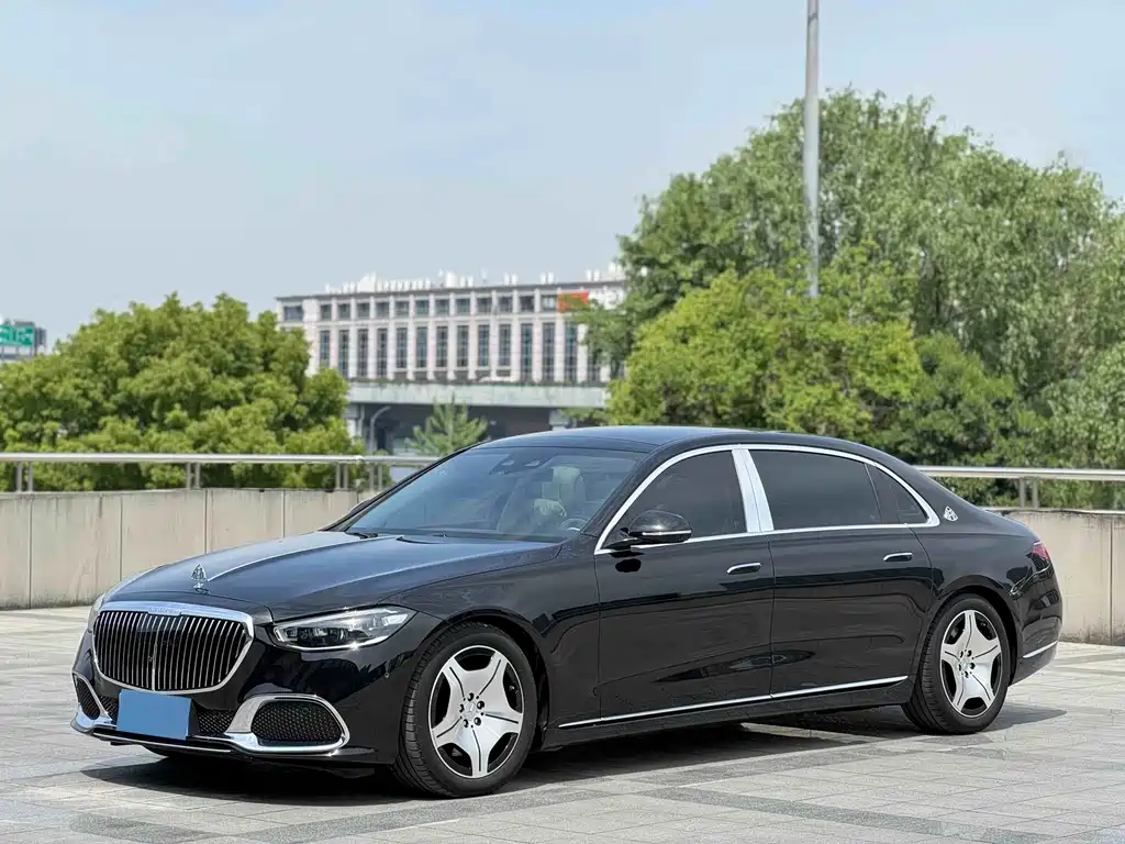 Mercedes-Benz S-Class 2024