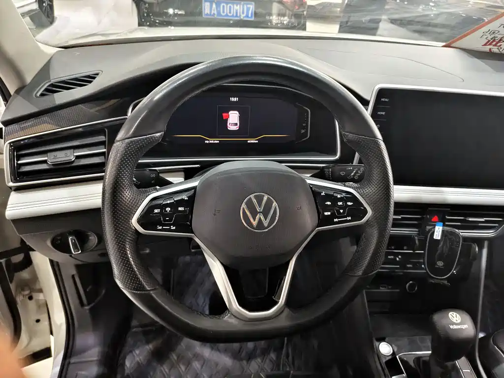 Volkswagen Tiguan L 2022 — фото 5