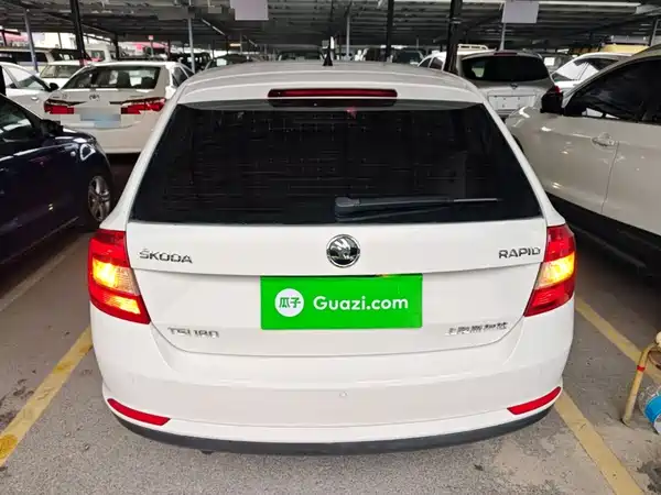 Skoda Rapid Spaceback 2016