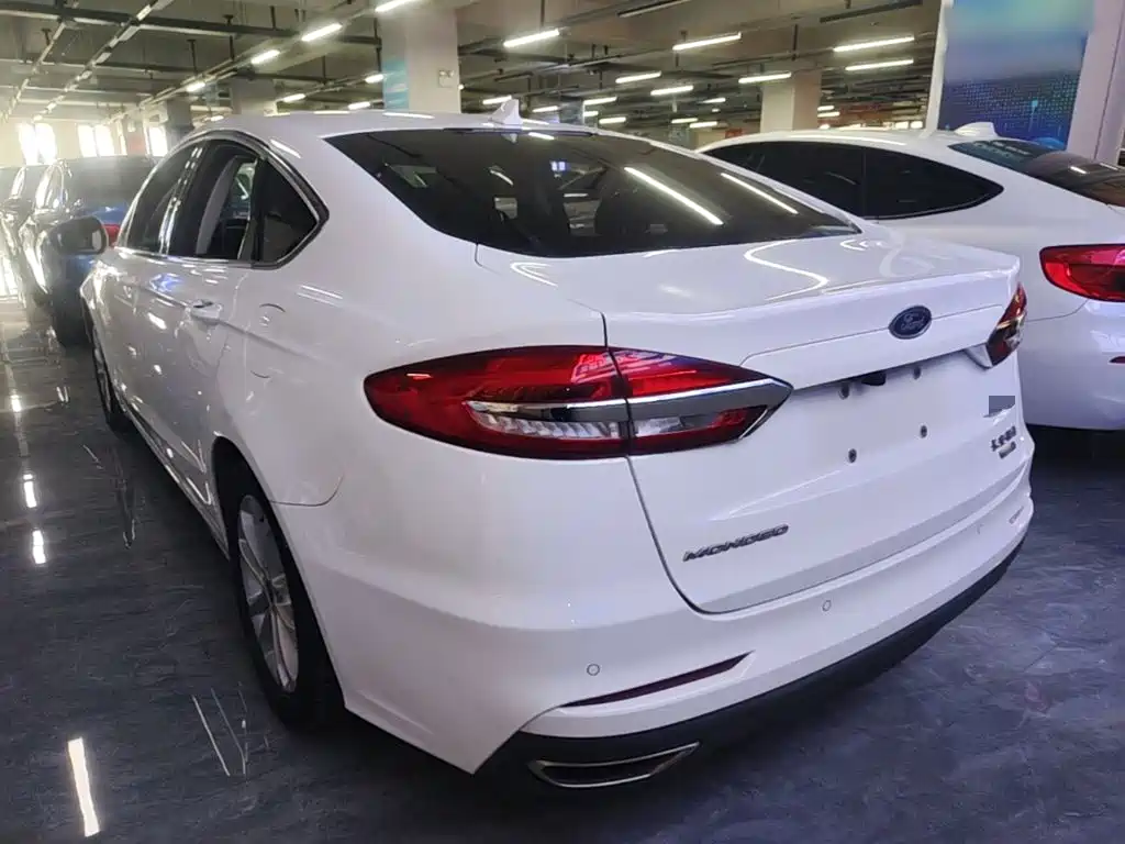 Ford Mondeo 2019 — фото 5