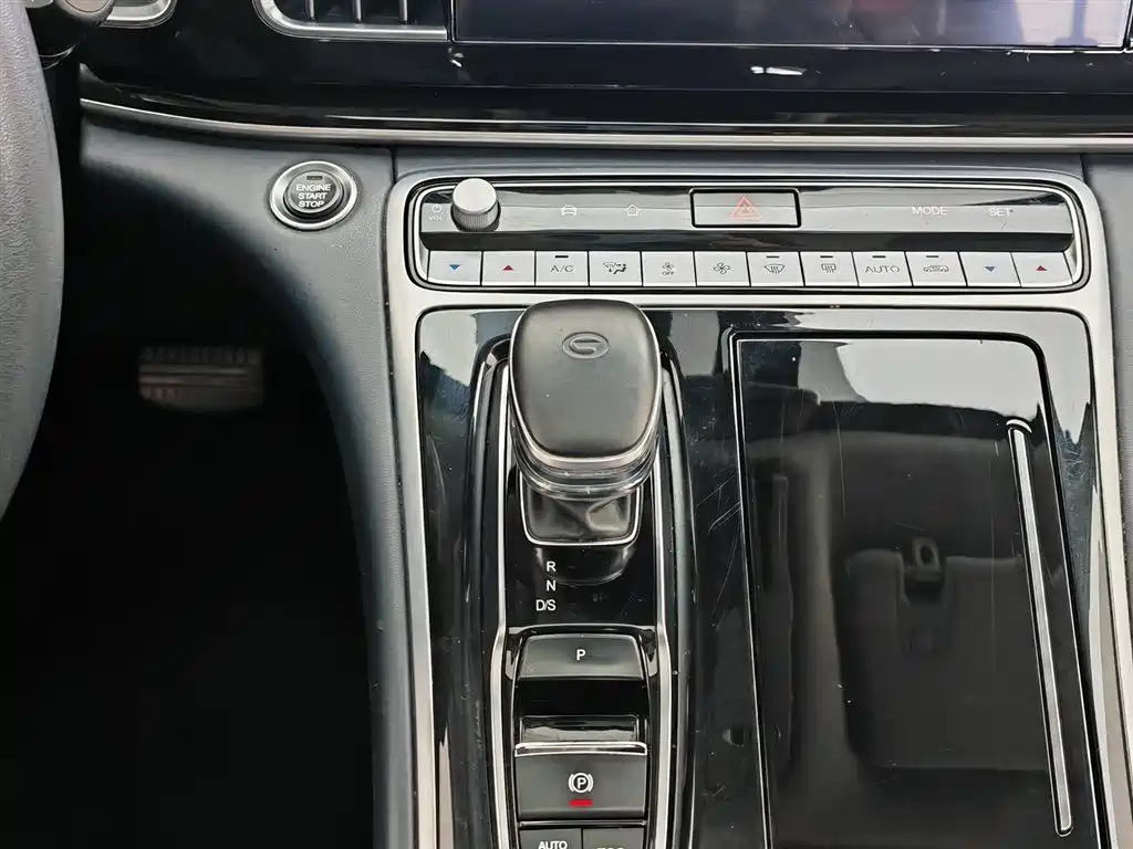 GAC Motor Trumpchi M8 2023 — фото 13