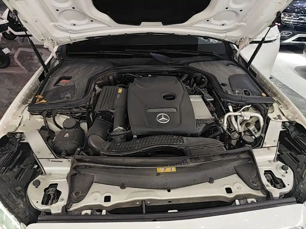 Mercedes-Benz E-Class 2019 — фото 20
