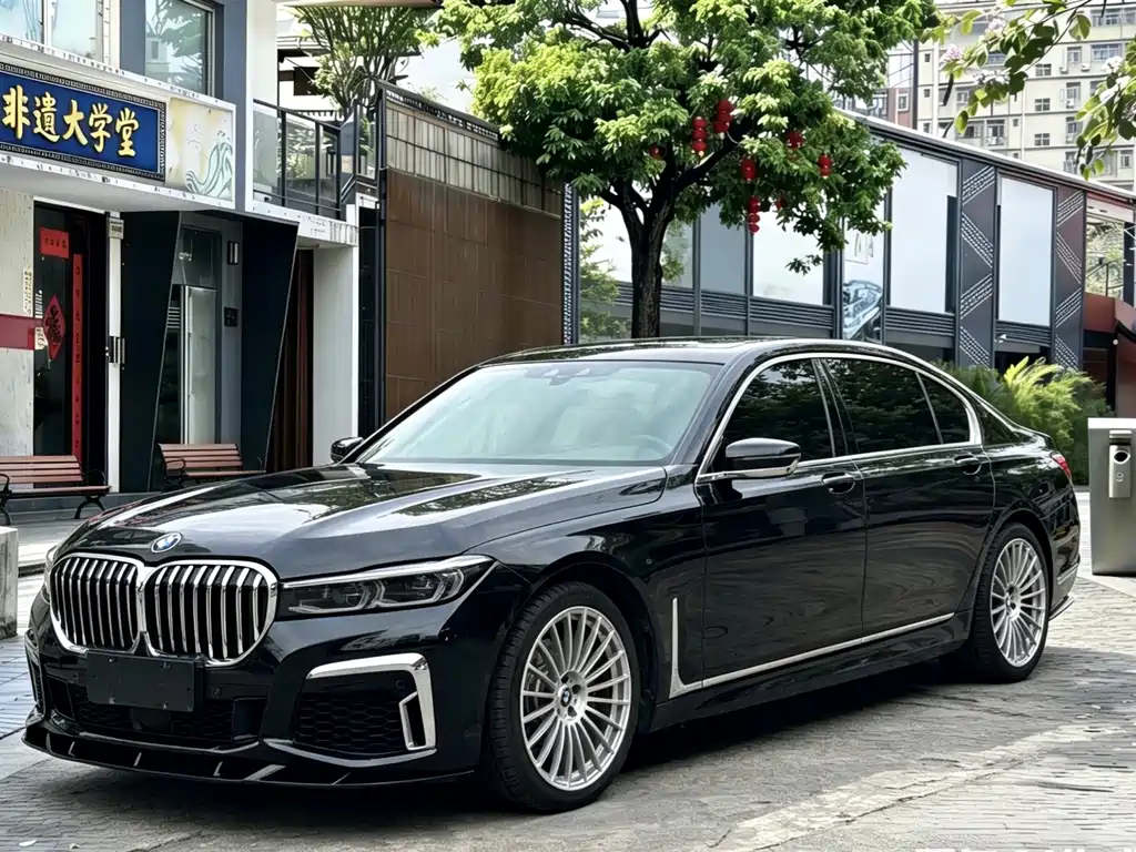 BMW 7 Series 2017 — фото 1