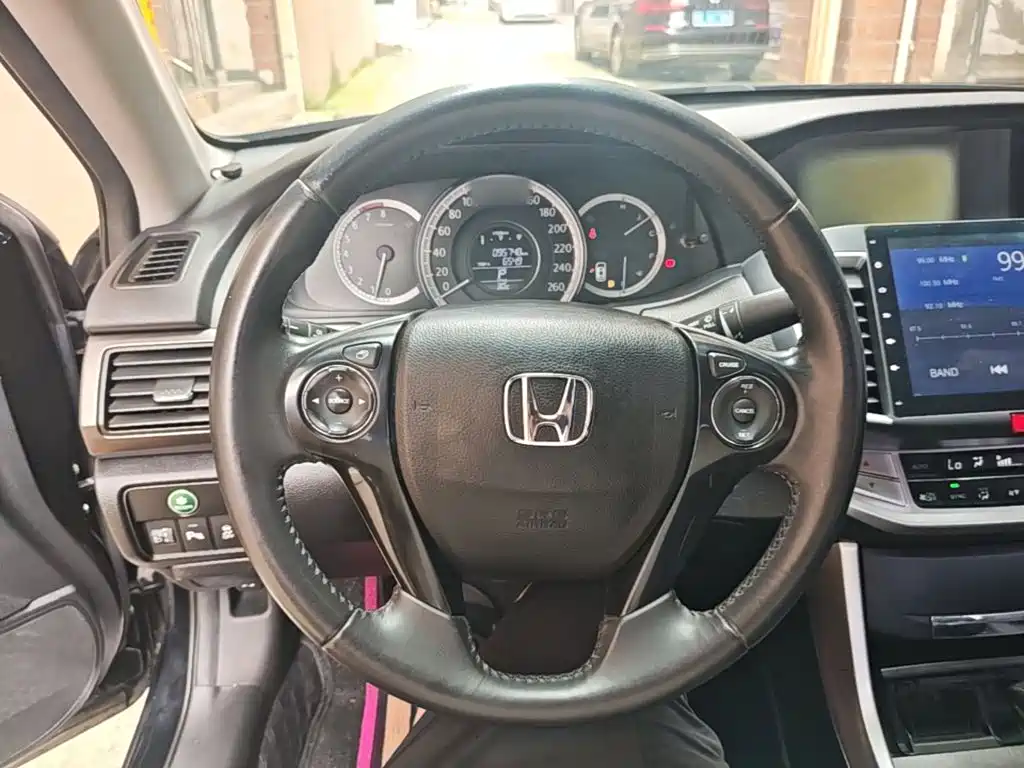Honda Accord 2014 — фото 11
