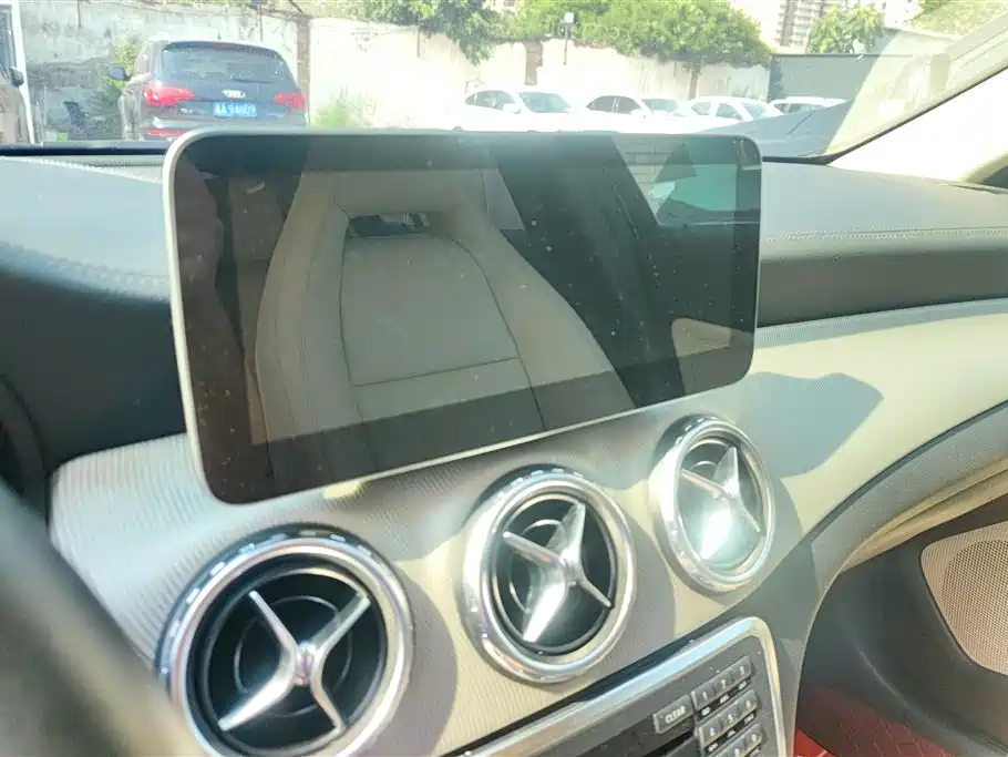 Mercedes-Benz GLA 2015 — фото 13