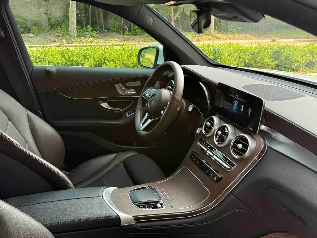 Mercedes-Benz GLC 2021 — фото 18