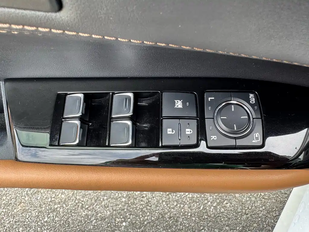 Lexus GS 2017 — фото 25