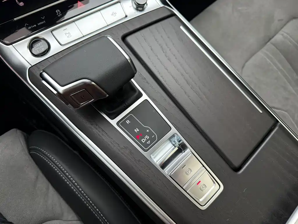 Audi A6L 2025 — фото 14