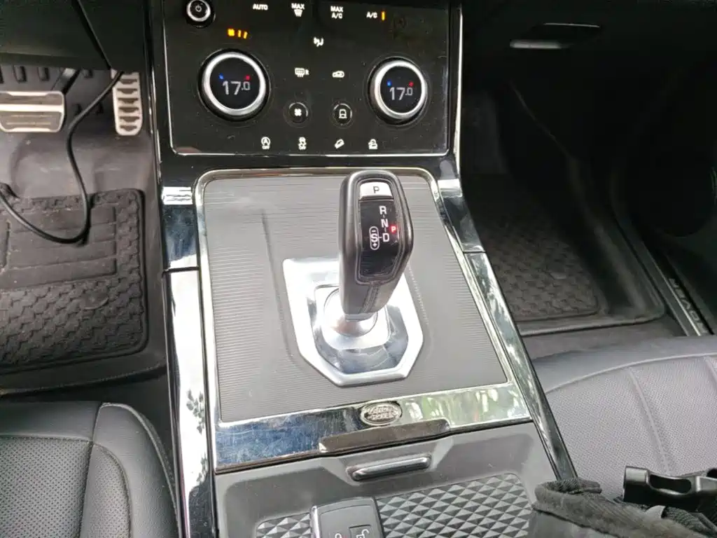 Land Rover Evoque 2022 — фото 14