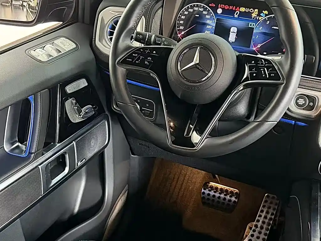 Mercedes-Benz G-Class 2025 — фото 11