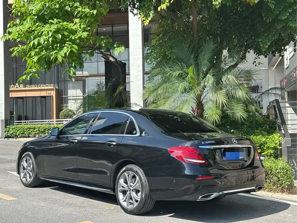 Mercedes-Benz E-Class 2020 — фото 4