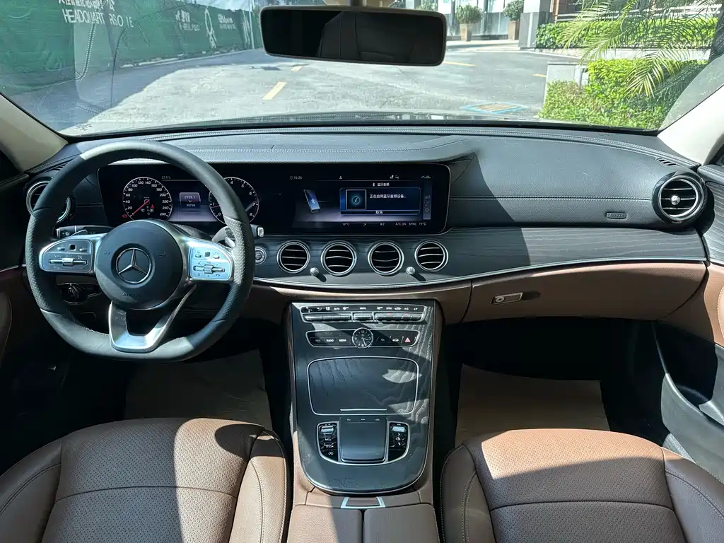 Mercedes-Benz E-Class 2020 — фото 14