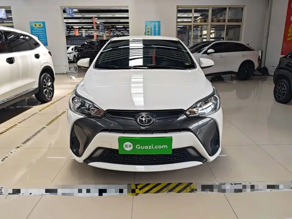 Toyota Yaris L 2021