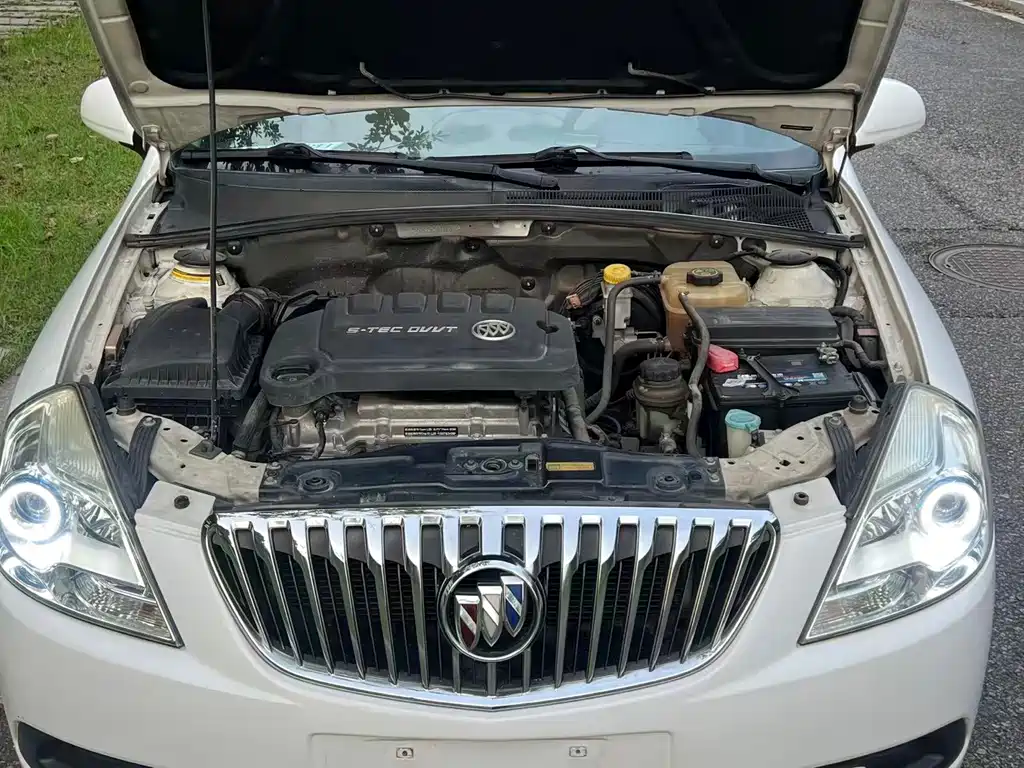 Buick Excelle 2015 — фото 13