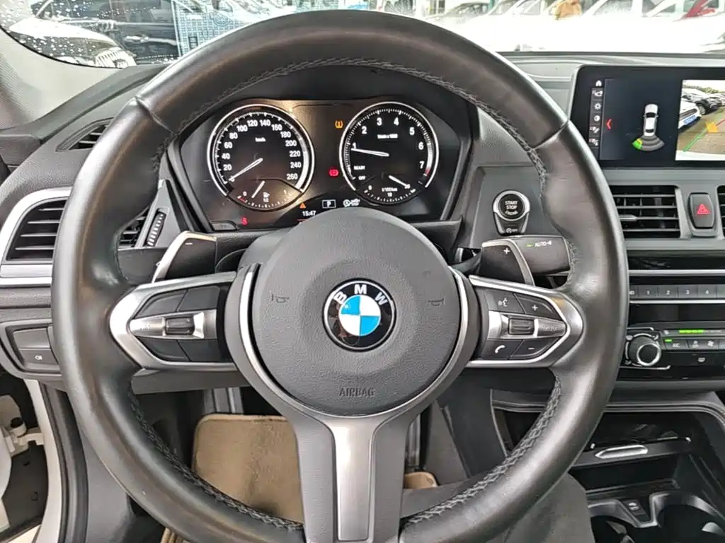 BMW 1 Series 2020 — фото 11