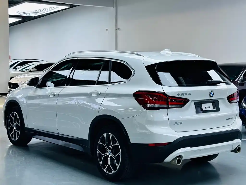 BMW X1 2022 — фото 13